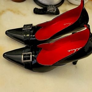 Ellie brand black buckle witch point shoe size 7